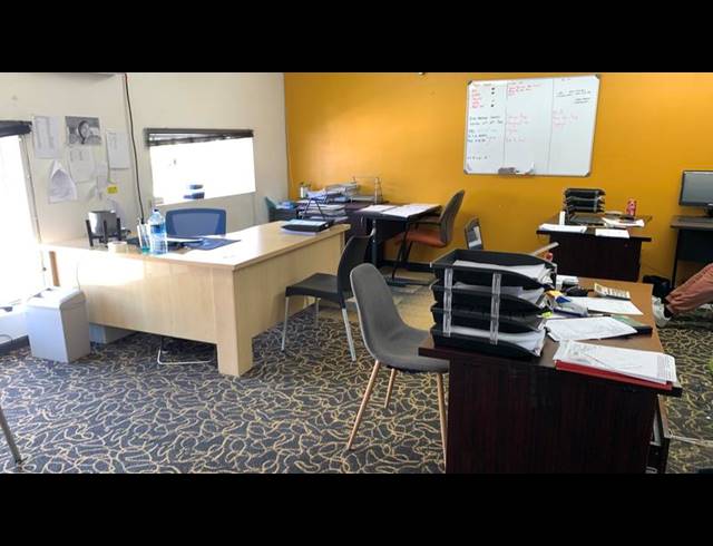 INDUSTRIAL PROPERTY TO RENT IN WOODSTOCK